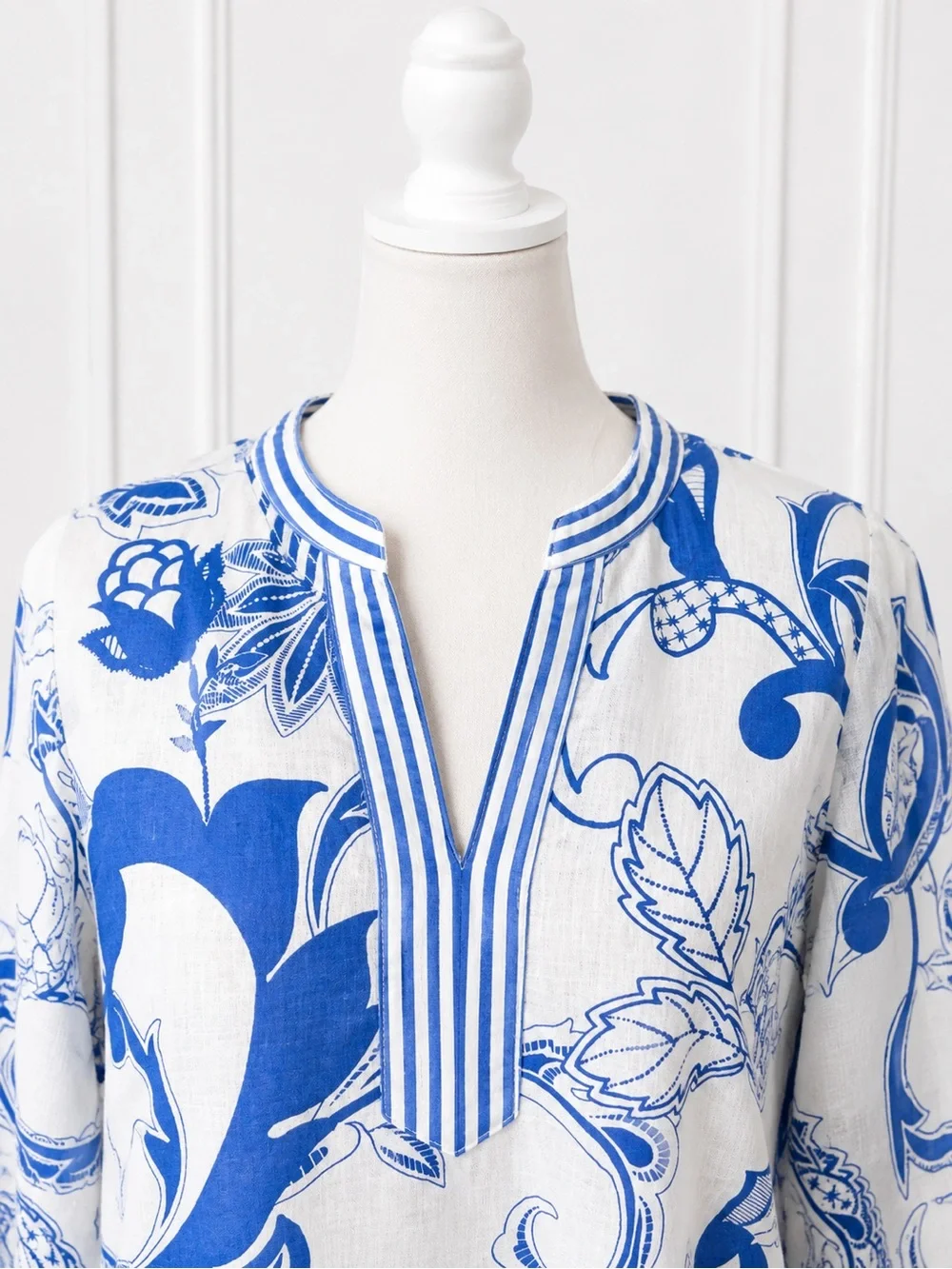 Talbots Blue White Paisley Tunic Top Linen Blend Coastal Boho LP - Picture 4 of 5